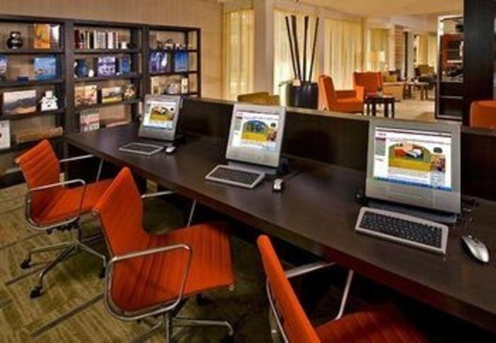 Courtyard By Marriott Springfield Hotel Ngoại thất bức ảnh