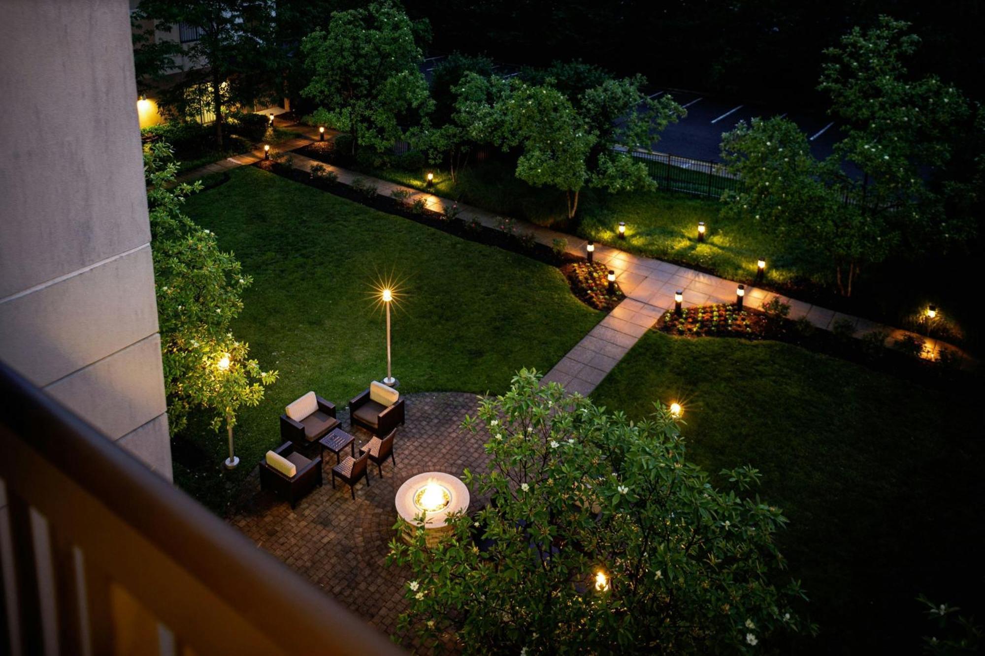 Courtyard By Marriott Springfield Hotel Ngoại thất bức ảnh