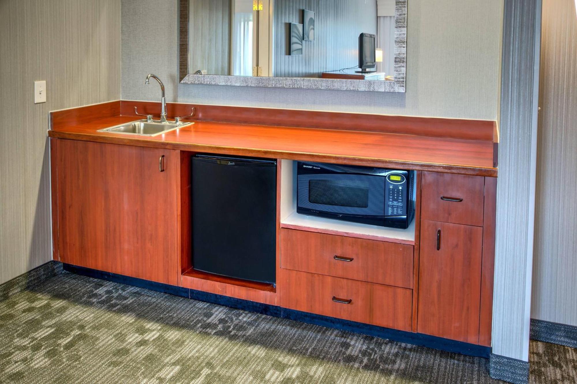 Courtyard By Marriott Springfield Hotel Ngoại thất bức ảnh