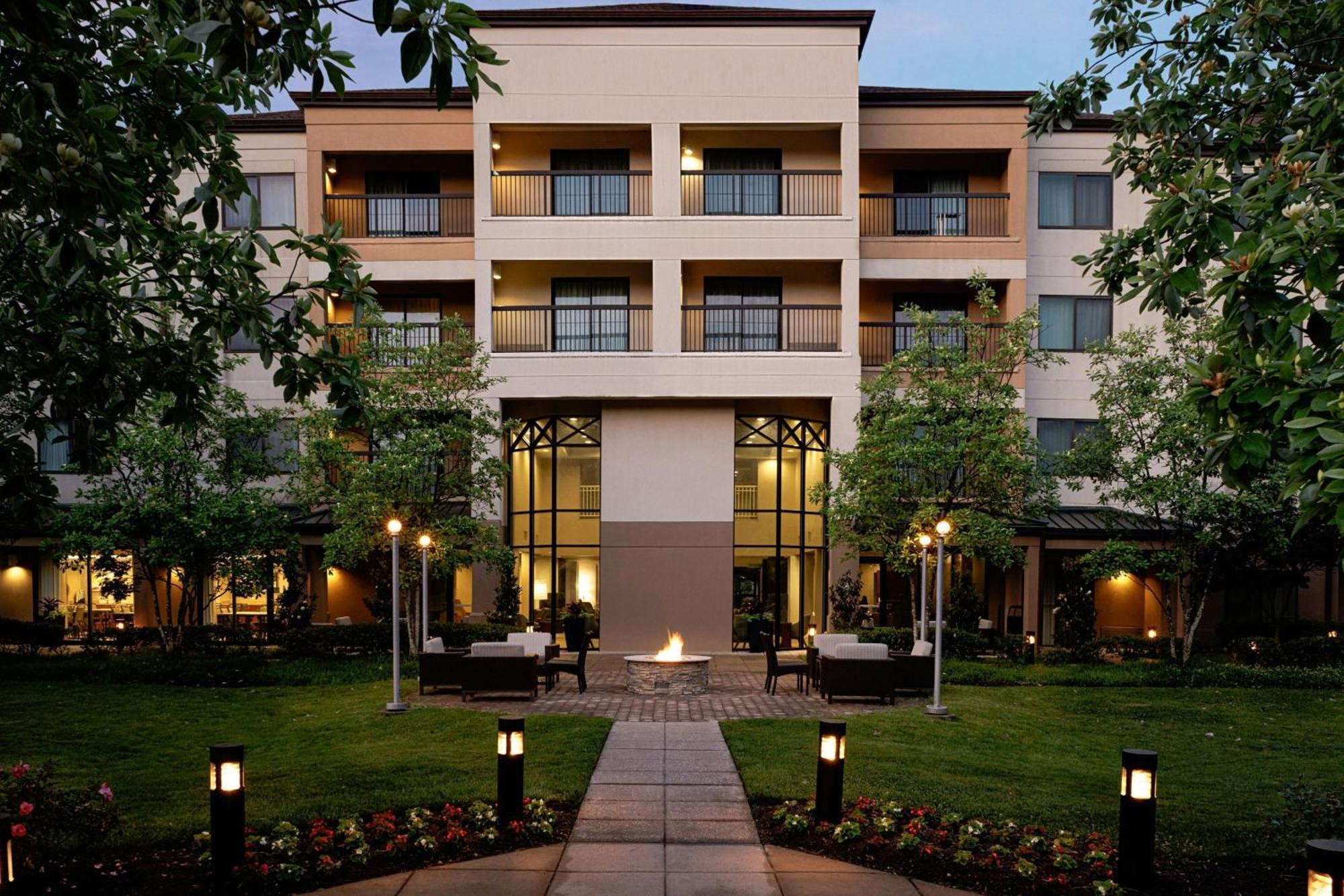 Courtyard By Marriott Springfield Hotel Ngoại thất bức ảnh