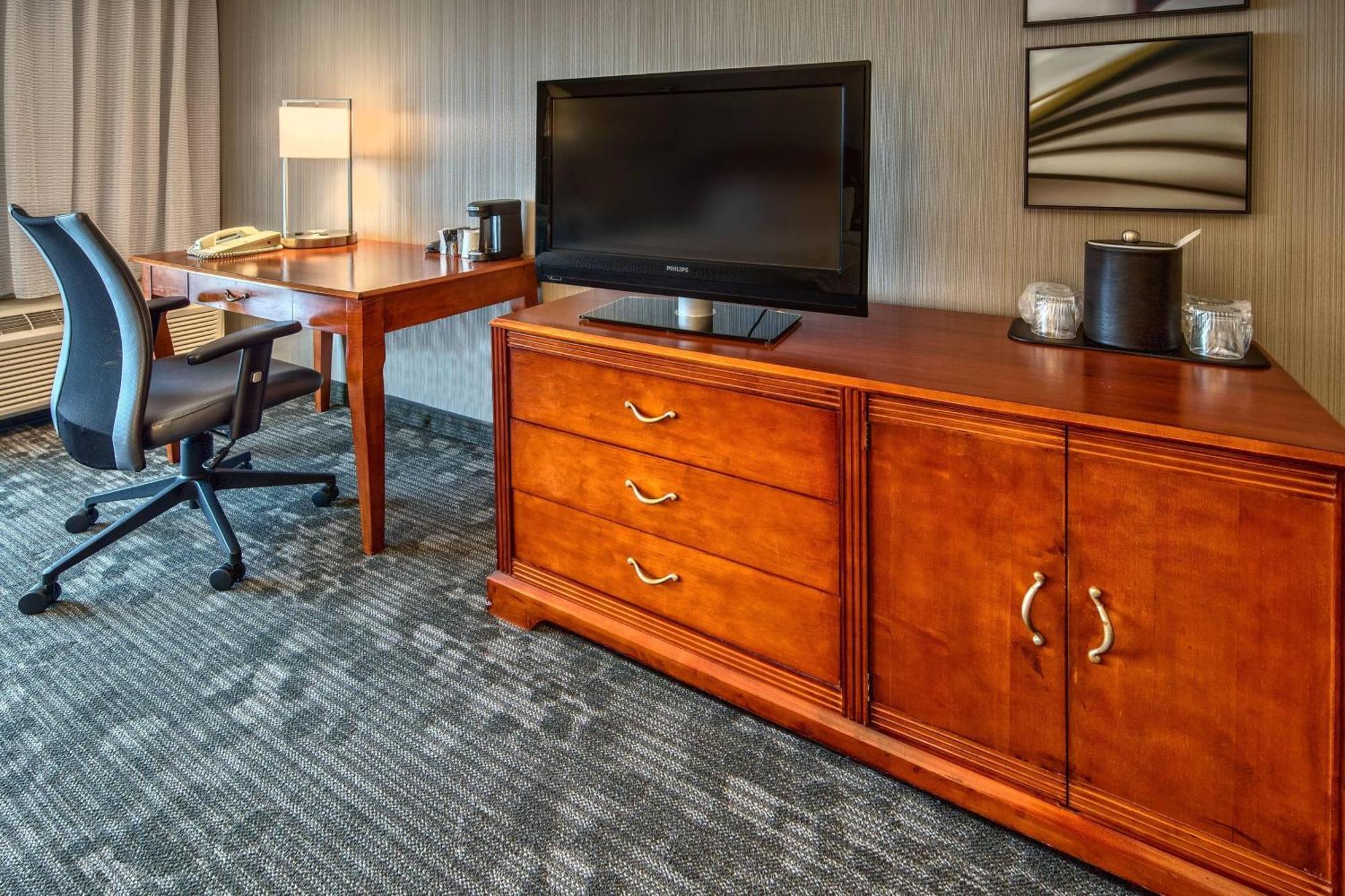 Courtyard By Marriott Springfield Hotel Ngoại thất bức ảnh