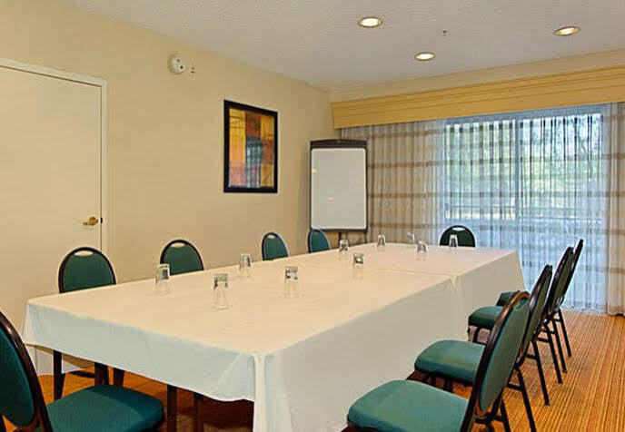 Courtyard By Marriott Springfield Hotel Ngoại thất bức ảnh
